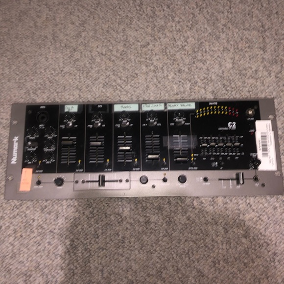 Numark C2 5-Channel Professional DJ Mixer - Picture 1 of 10